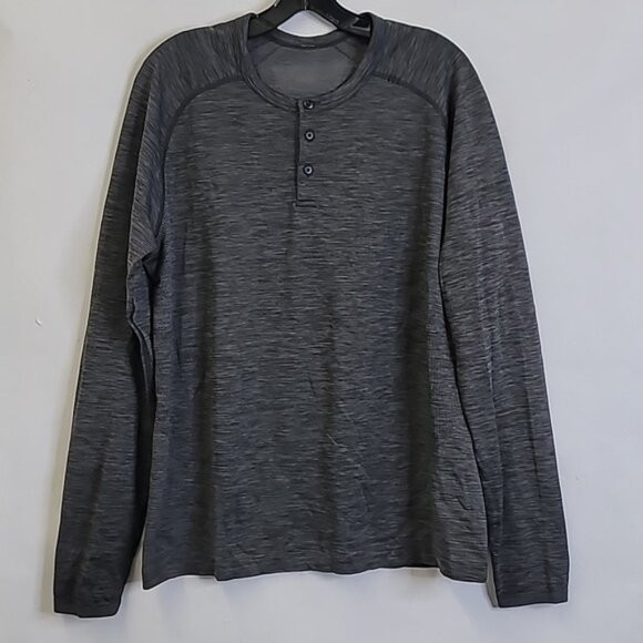 Lululemon long sleeve training shirt - Picture 3 of 6